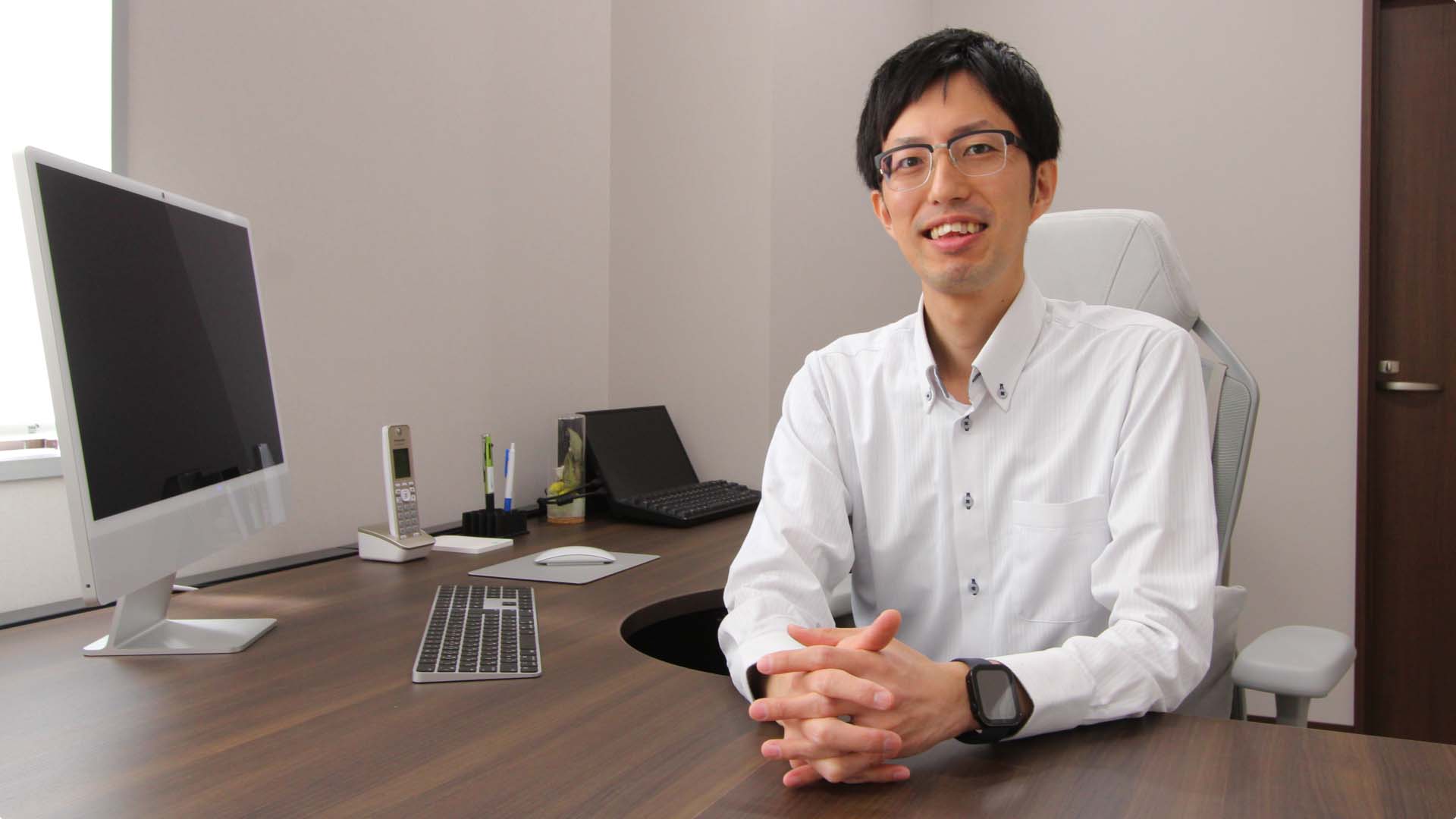 「にじいろ心の診療所」の院長を務める角友佑豪